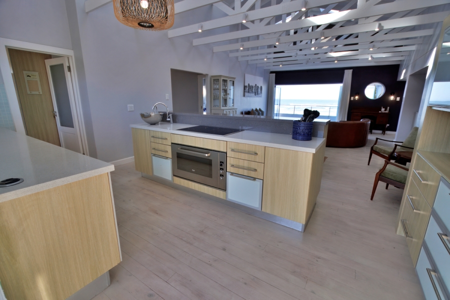 4 Bedroom Property for Sale in Stilbaai Oos Western Cape